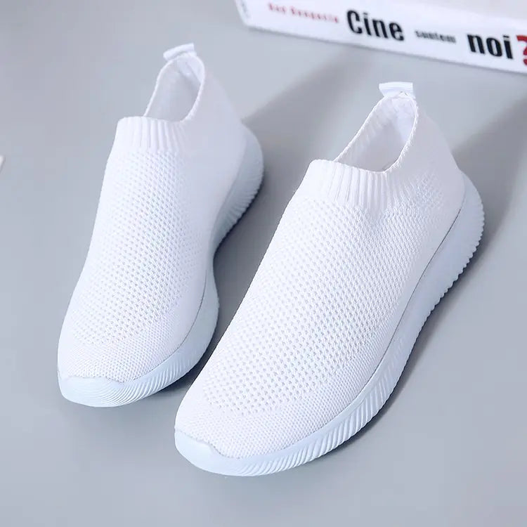 Breathable Mesh Slip-On Round Toe Flat Shoes