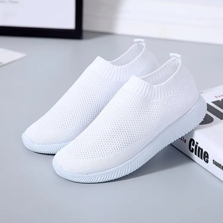 Breathable Mesh Slip-On Round Toe Flat Shoes