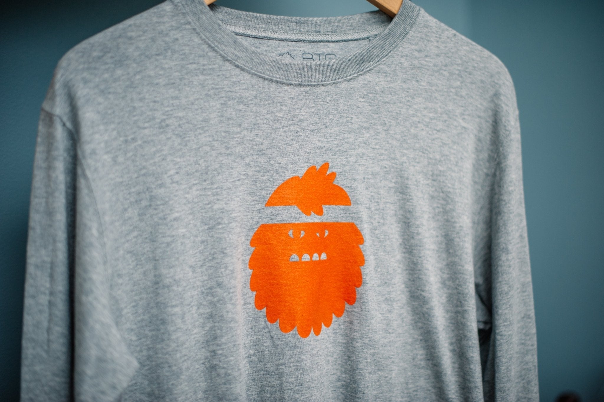 Bigfoot Long Sleeve Shirt in Gray