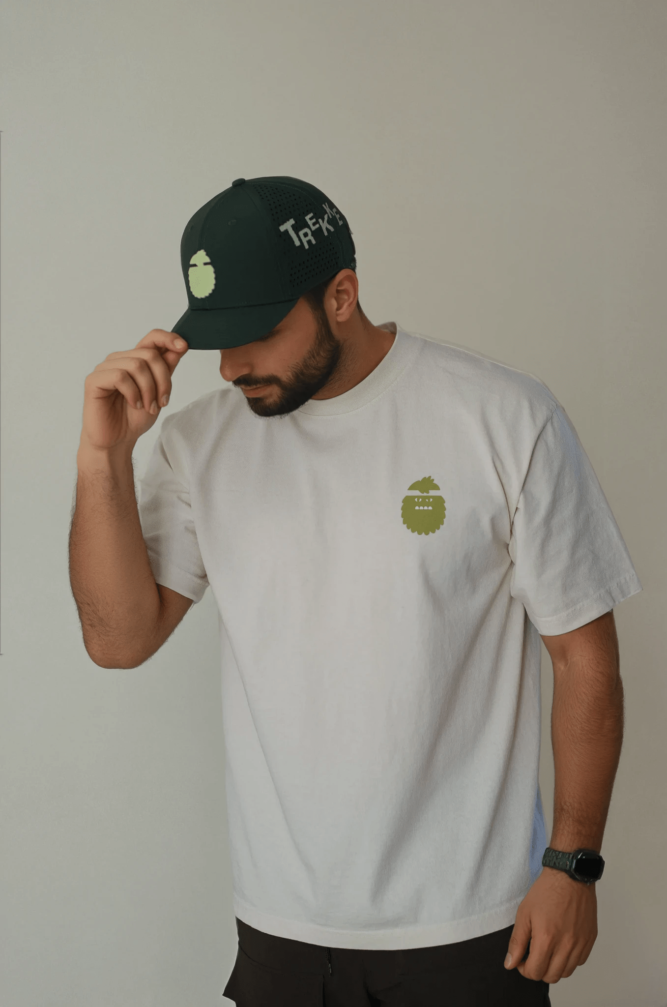 Bigfoot Met an Iguana